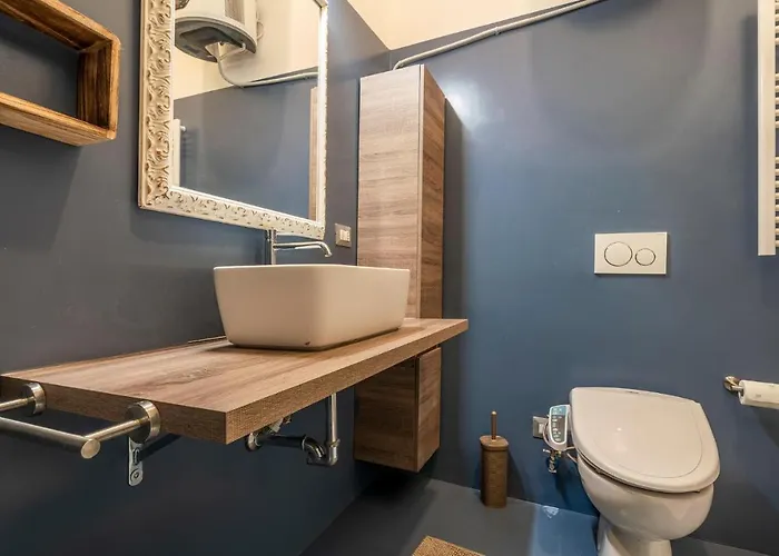 1 Bedroom Lovely In Apartment